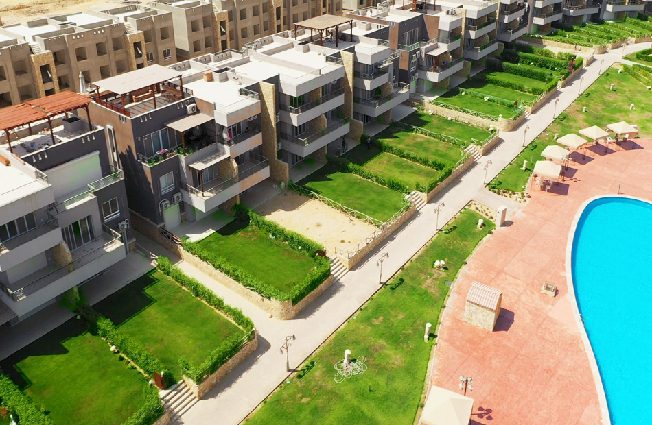 قرية بلومار العين السخنة