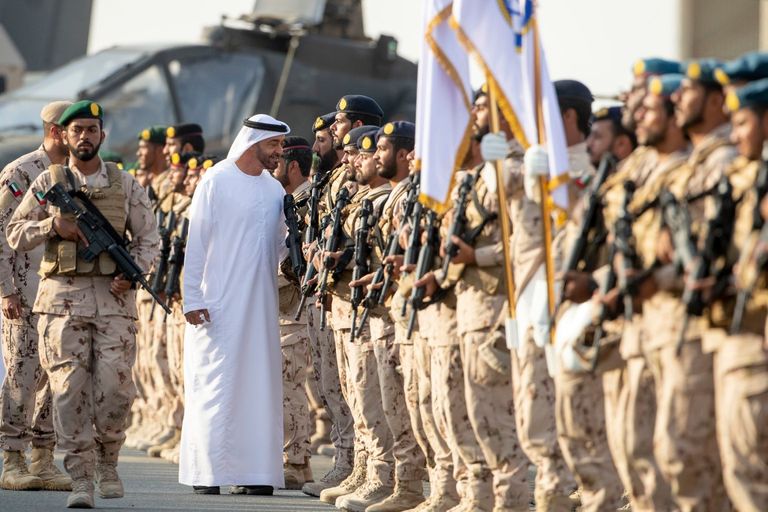 طائرات مسيرة وقتلى وتهديد بالحرب .. ماذا يحدث في الإمارات من جانب اليمن؟
