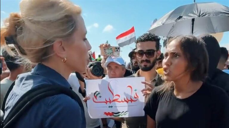 من هي رحمة زين التي أجبرت مذيعة سي إن إن بأن تعترف بأنهم يخادعون العالم .. فيديو رحمة زين