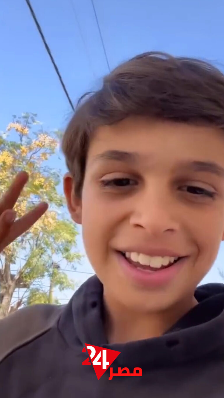 طفل فلسطيني صباح أول أيام الهدنة