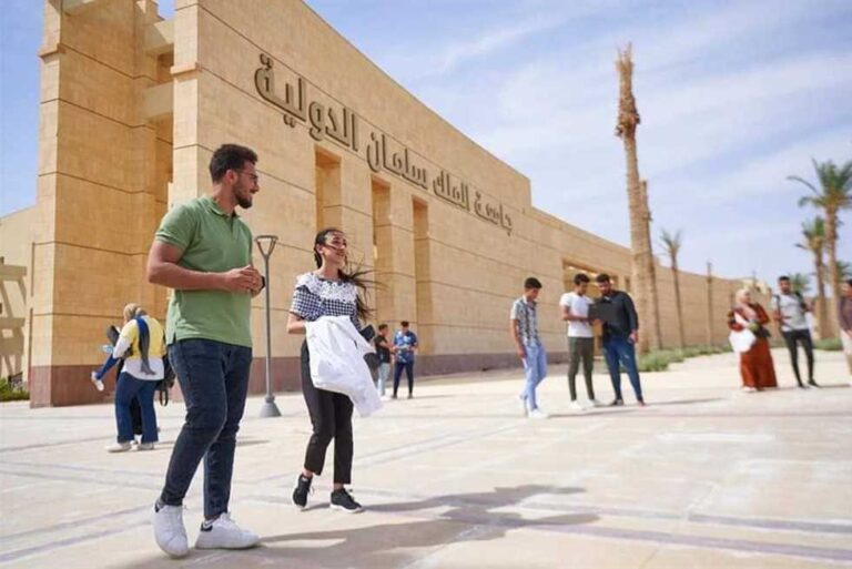 احذر الجامعات الوهمية.. قائمة بأسماء الجامعات الخاصة المعتمدة من وزارة التعليم العالي 2024