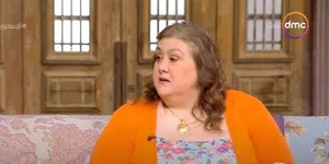 خبيرة طاقة تحذر من استخدام الهاتف في الظلام لهذه الأسباب