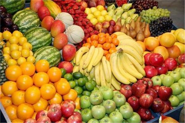 العنب يتراجع 7 جنيهات .. اسعار الفاكهة اليوم الاثنين 22 يوليو 2024 في مصر بسوق العبور