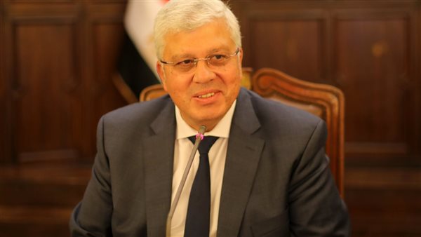 وزير التعليم العالى بدء الدراسة فى الجامعات والمعاهد 28 سبتمبر والتيرم الأول 14 أسبوعا..