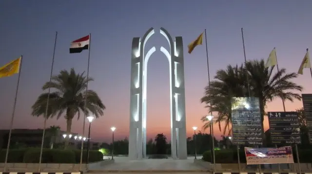 تنسيق الجامعات 2024.. تعرف على برنامج إعداد معلم البيولوجي باللغة الإنجليزية بكلية التربية جامعة حلوان
