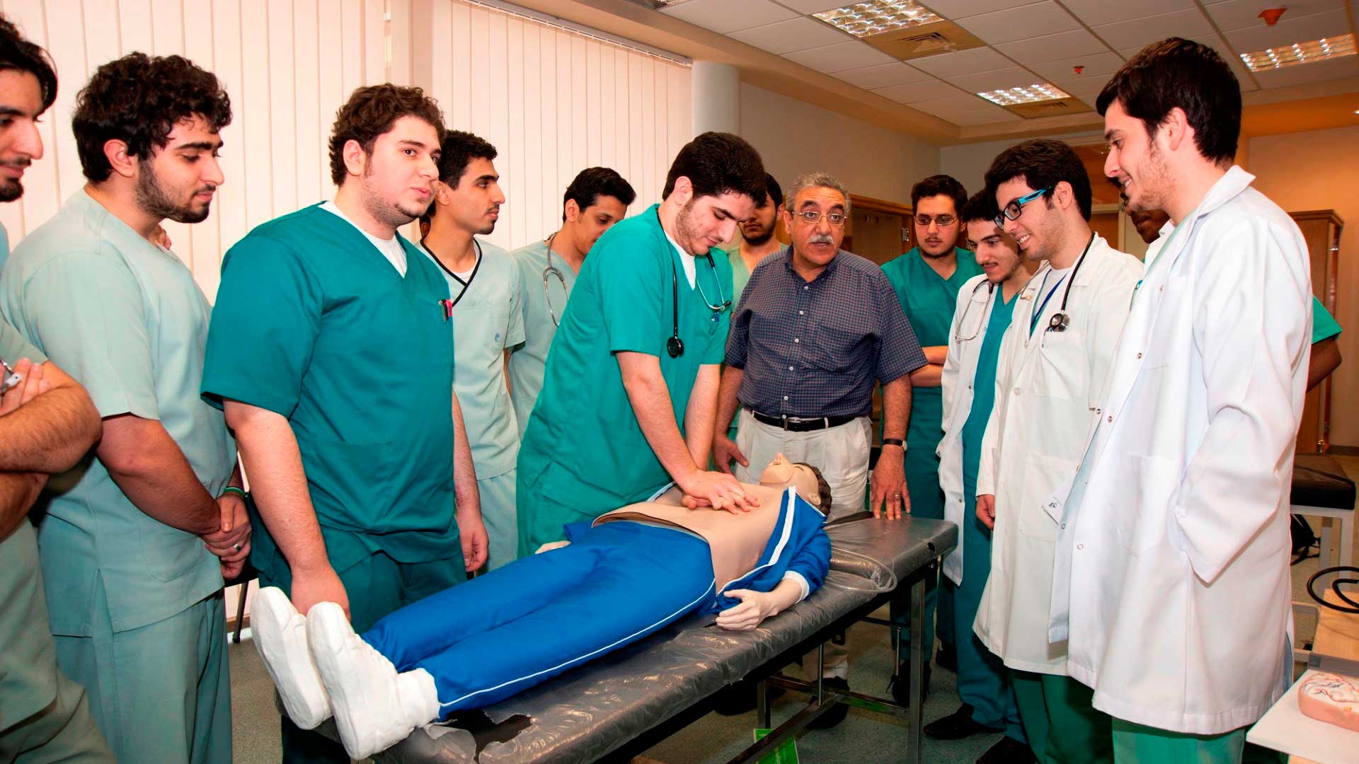 كلية طب بتقبل من كام؟..و قواعد التوزيع الجغرافي