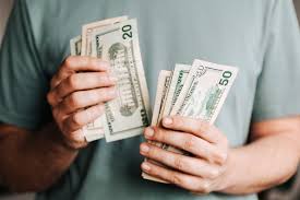 أفضل 6 وظائف عن بعد من المنزل (بأكثر من 300 دولار شهريًا)