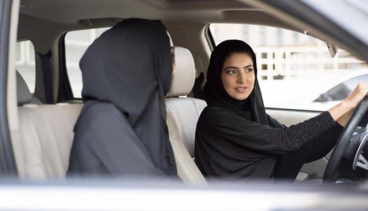 شروط استخراج رخصة قيادة للنساء في السعودية 2026