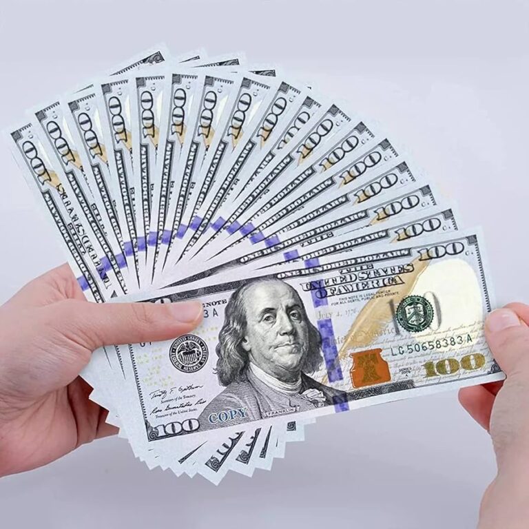لماذا وصل سعر الدولار في مصر إلى أكثر من 54 جنيهًا؟