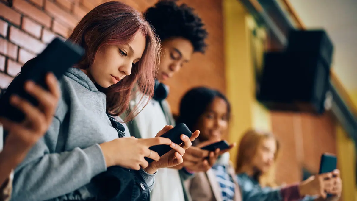 إدمان الموبايل عند المراهقين