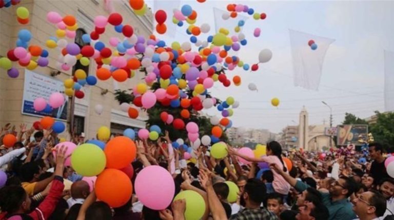 ذكريات العيد زمان والآن .. كيف تغيّرت فرحة العيد بين الماضي والحاضر ؟
