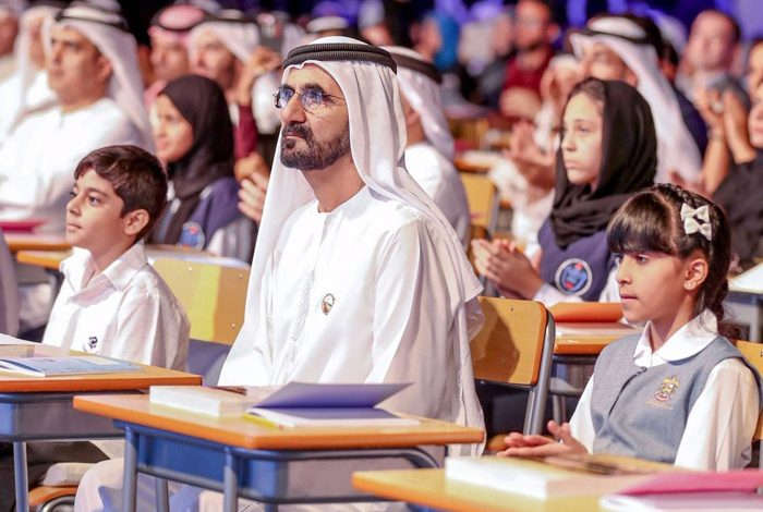رواتب المعلمين في الإمارات 2026 .. متوسط الرواتب حسب الخبرة والتخصص