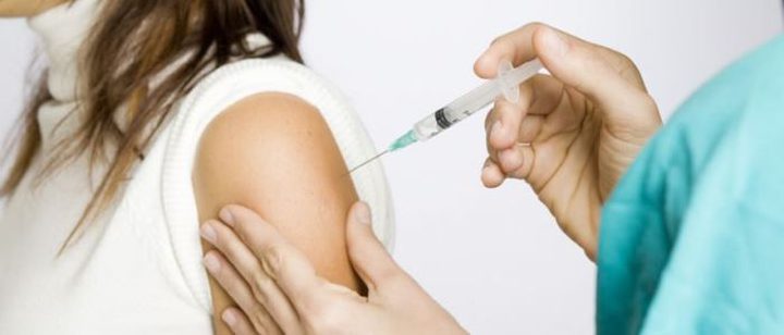 فيتامين B12 أمبول | دواعي الاستعمال والجرعة والآثار الجانبية