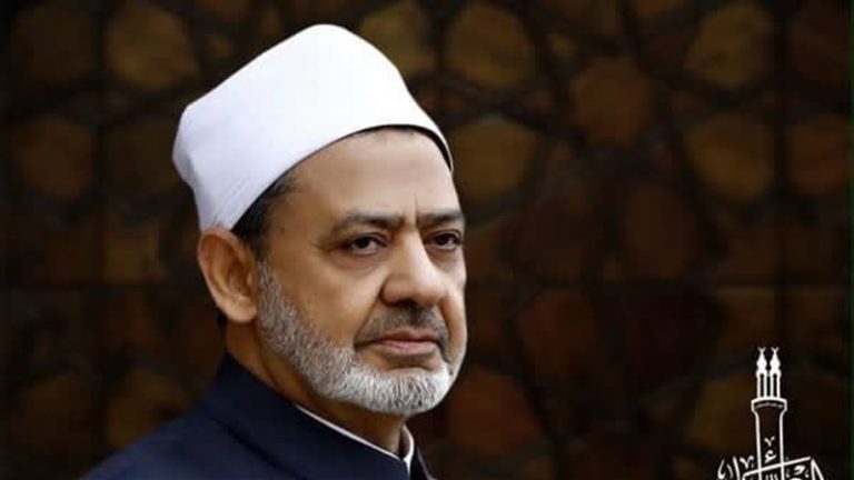 شيخ الأزهر يهنئ أوائل الثانوية الأزهرية 2026 هاتفيًا .. رسائل دعم وتقدير للمتفوقين