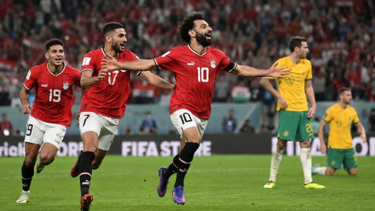 نتيجة مباراة مصر وأستراليا في الشوط الأول .. الفراعنة يتقدمون بهدف ويقتربون من إنجاز تاريخي