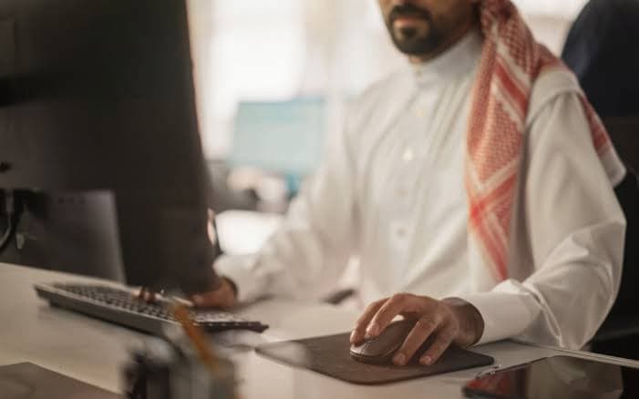 أهم منصات التوظيف السعودية 2026 (تمهير، لينكدإن، جدارات وغيرها) وكيف تستخدمها للحصول على وظيفة