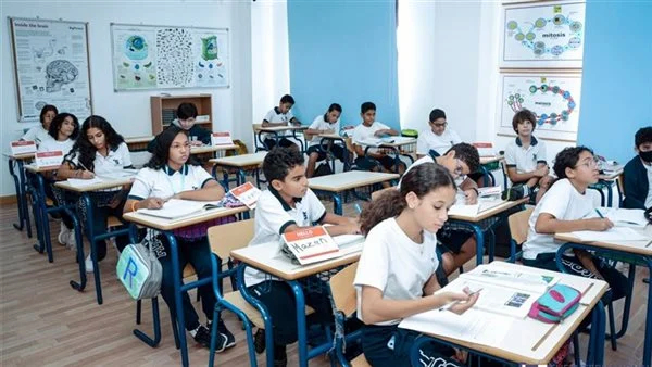 أزمة قرض المدارس الدولية.. تفاصيل الجدل وتأثيره على أولياء الأمور والطلاب
