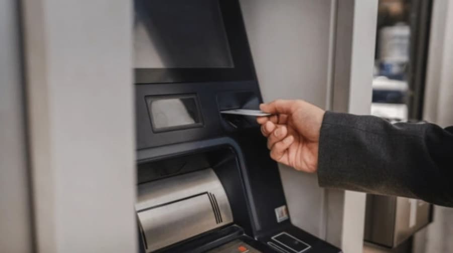أماكن صرف المرتبات 2026.. البنك أم البريد أم ماكينات ATM؟