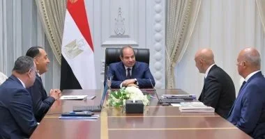 السيسي يوجه بتطوير منظومة التعليم وتحديث المناهج والكتب الدراسية