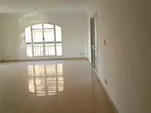 شقة سوبر لوكس للبيع بطريق مدينتي