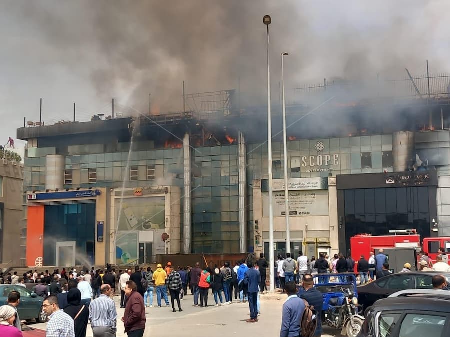 حريق وانفجار مول أرابيلا بلازا بالقاهرة الجديدة.. تفاصيل الحادث وارتفاع أعداد الضحايا