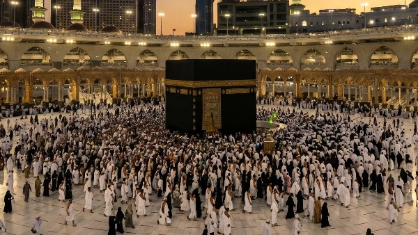 أسعار العمرة 2026.. تكلفة البرامج الاقتصادية و4 و5 نجوم والأوراق المطلوبة