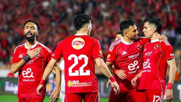الأهلي اليوم.. عموتة يرفع الحمل البدني للاعبين استعدادًا لعودة الدوري