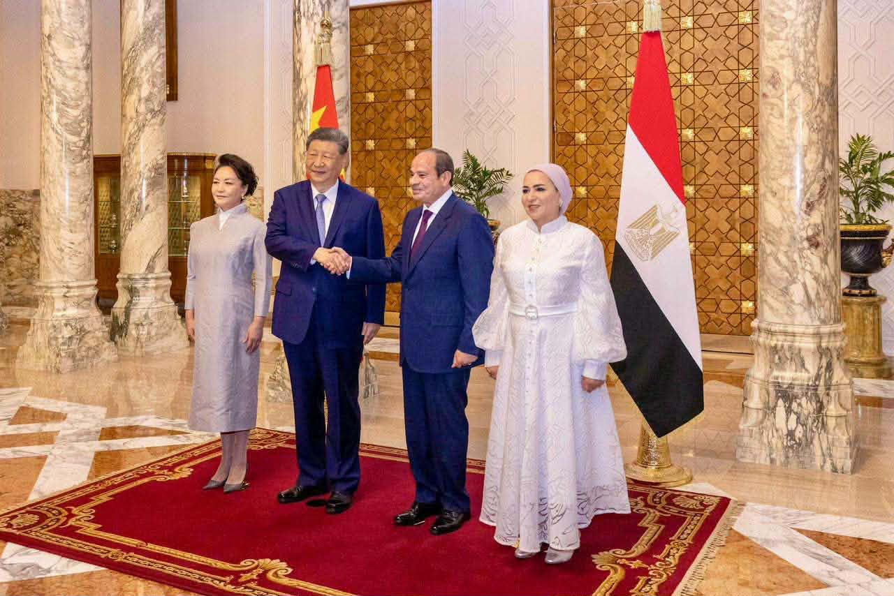 بينج لي يوان في مصر.. لقاء ودي يؤكد قوة الروابط بين القاهرة وبكين