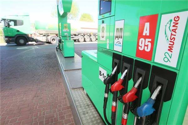بنزين 80 ولا 92 ولا 95؟ مين الأنسب لكل نوع سيارة؟